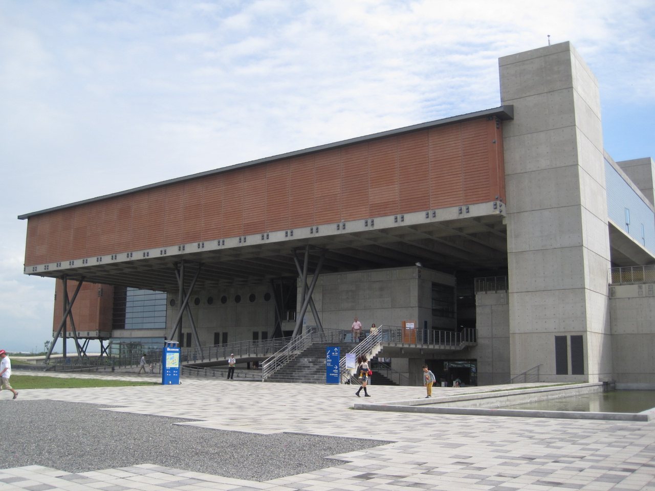 2011年拍攝的國立臺灣歷史博物館建築正面